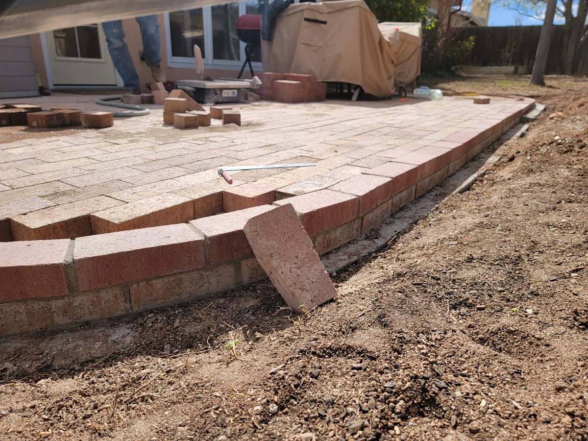 Paver edging